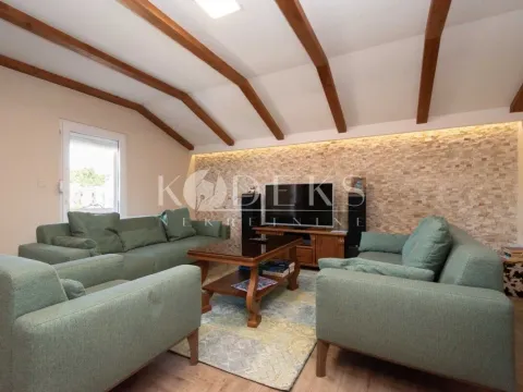 Rent, three bedroom apartment, 104m², Ibričevina, Podgorica - image 2