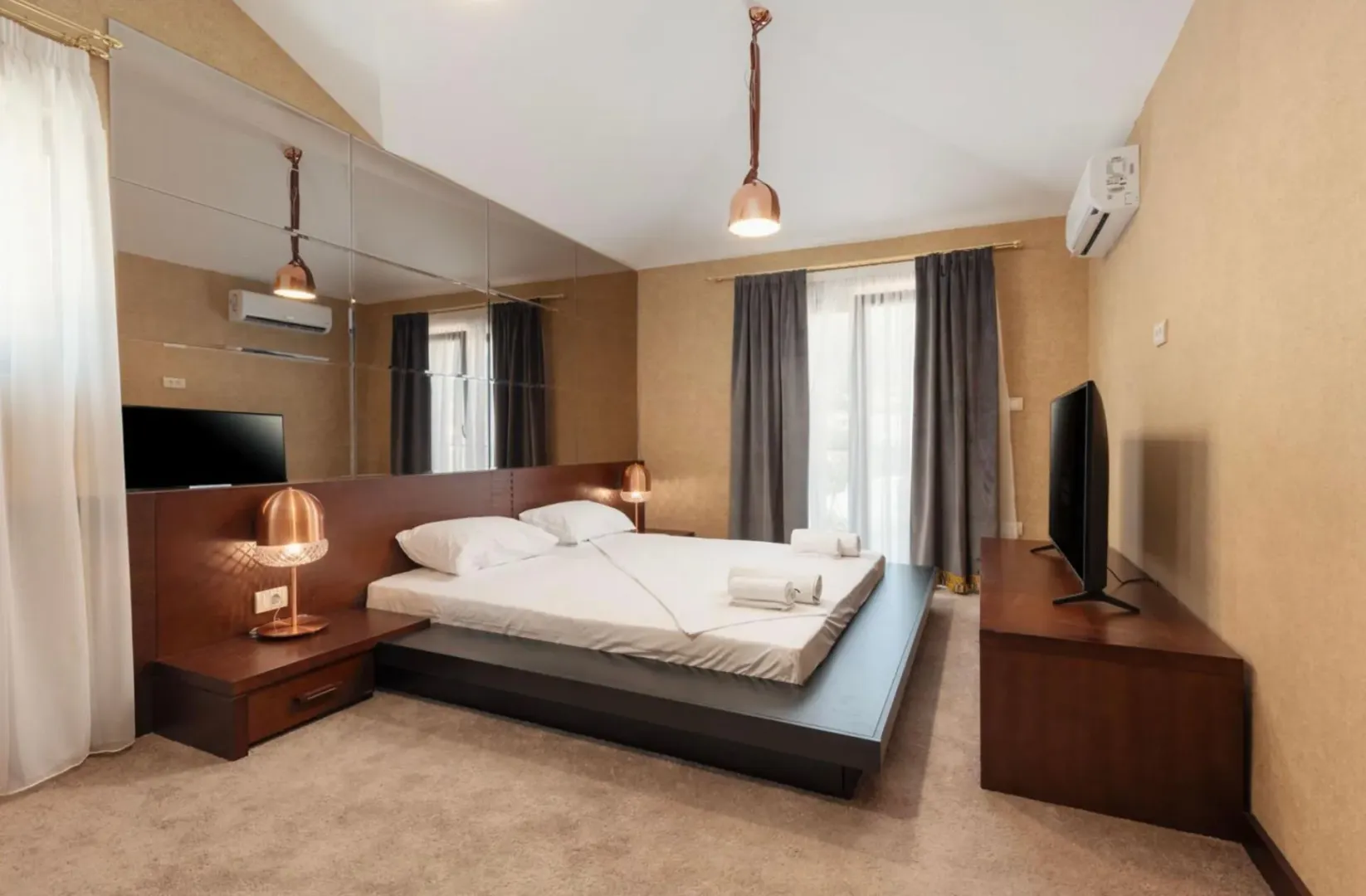 Rent, house, 400m², Dumidran, Tivat