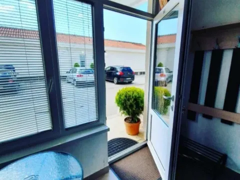 Izdavanje, jednosoban stan, 55m², Bečići, Budva - image 4