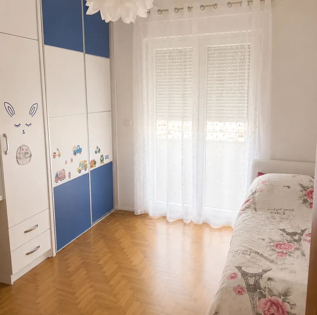 Izdavanje, dvosoban stan, 70m², Tuški Put, Podgorica