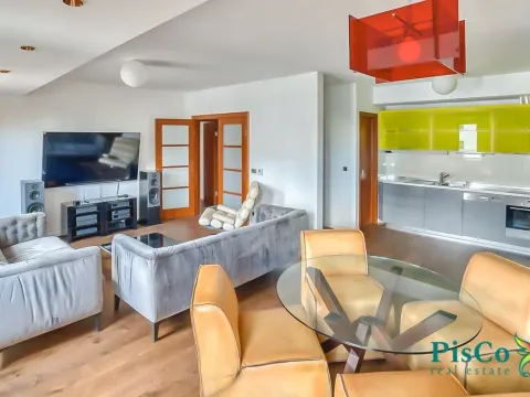 Izdavanje, dvosoban stan, 90m², Centar, Podgorica - image 1