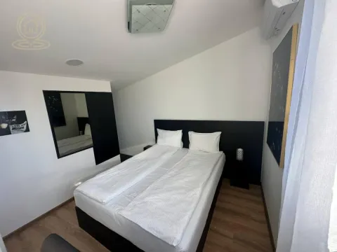 Izdavanje, trosoban stan, 57m², Savski Venac, Beograd - image 11