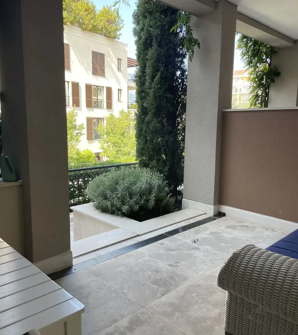 Prodaja, dvosoban stan, 115m², Tivat, Crna Gora