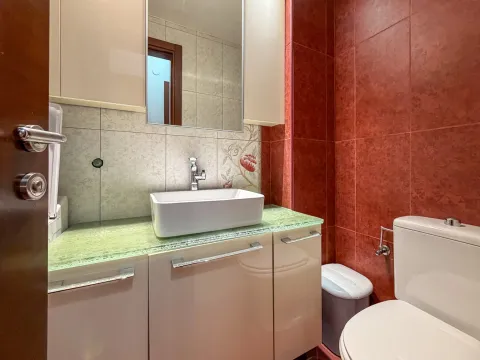 Prodaja, trosoban stan, 85m², Dobrota, Kotor - image 16