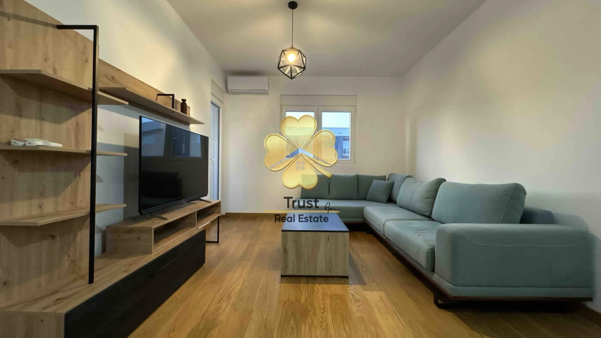 Izdavanje, jednosoban stan, 50m², City Kvart, Podgorica