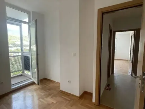Sale, two bedroom apartment, 56m², Centar, Budva - image 1