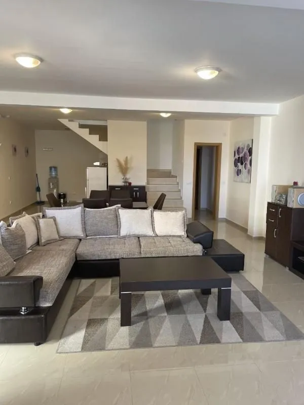 Rent, two bedroom apartment, 129m², Šušanj, Bar