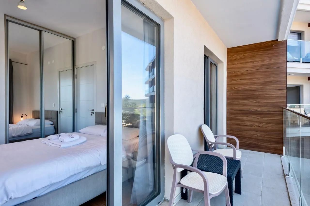 Prodaja, dvosoban stan, 42m², Kavač, Kotor