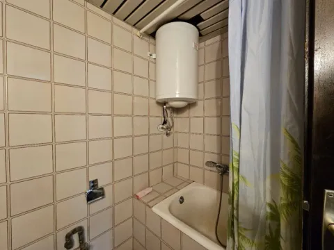 Izdavanje, jednosoban stan, 50m², Centar, Bar - image 7