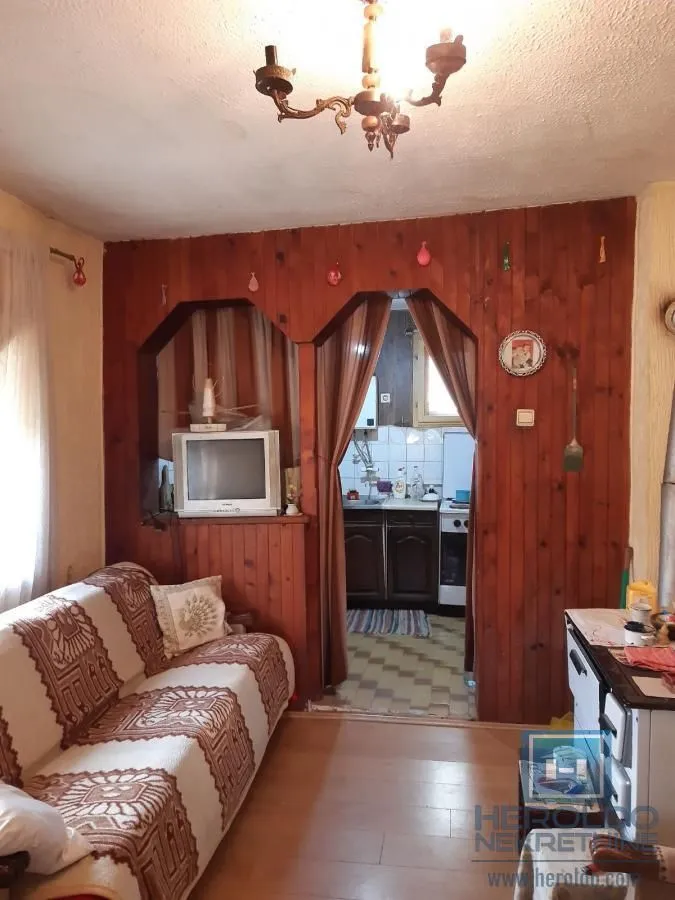 Prodaja, kuća, 203m², Mijatovac, Ćuprija