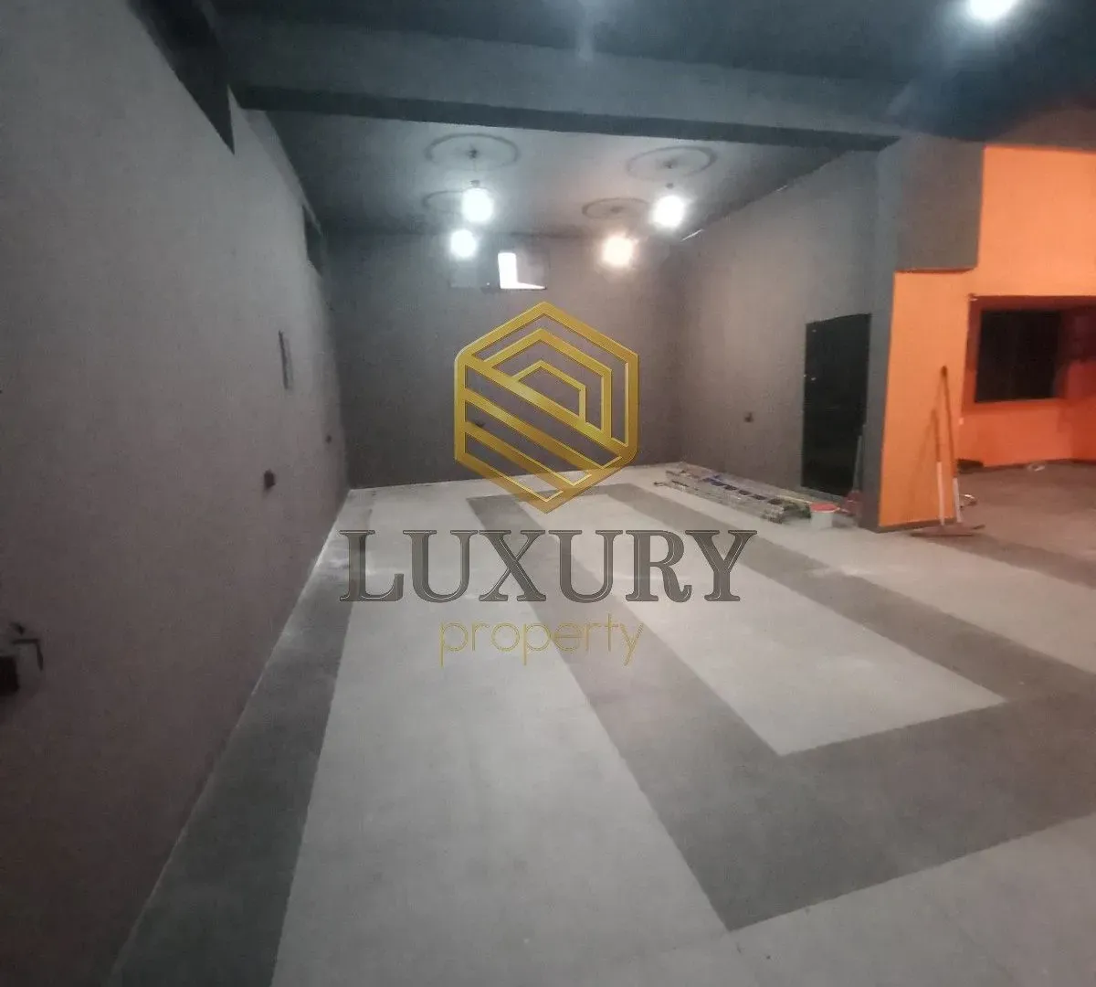 Izdavanje, poslovni prostor, 200m², Zabjelo, Podgorica