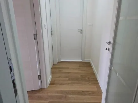 Izdavanje, dvosoban stan, 72m², Central Point, Podgorica - image 8