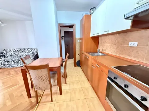Prodaja, jednosoban stan, 49m², Centar, Budva - image 2