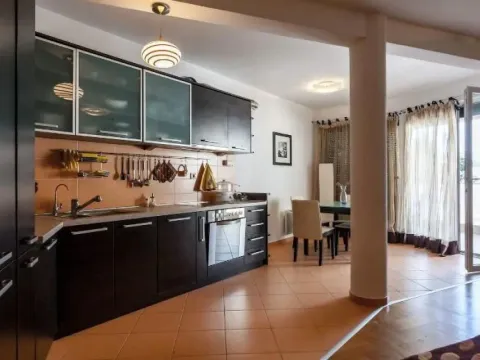 Sale, two bedroom apartment, 91m², Petrovac, Budva - image 1