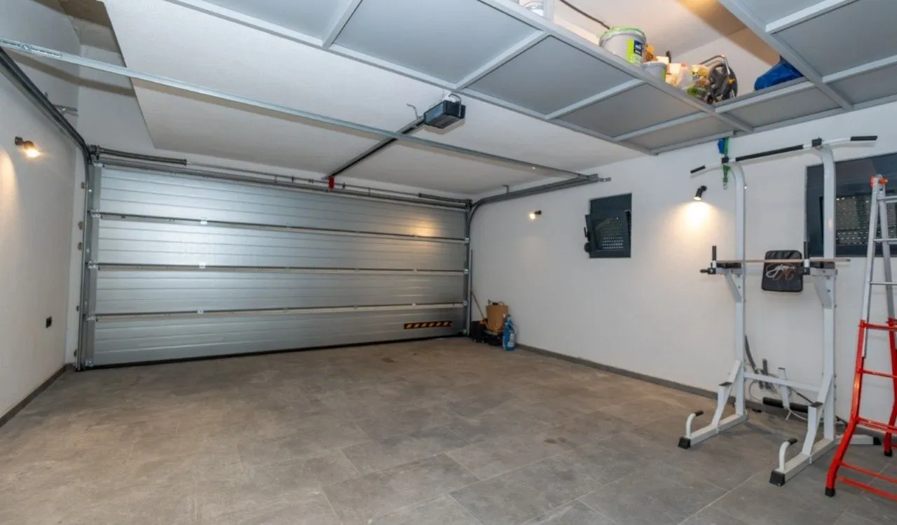 Izdavanje, kuća, 180m², Gornja Gorica, Podgorica