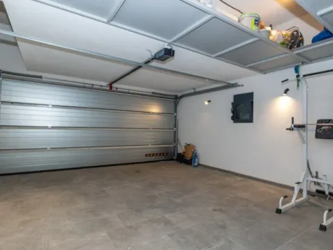 Rent, house, 180m², Gornja Gorica, Podgorica - image 22