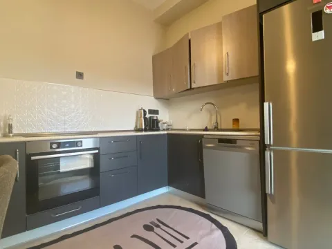 Izdavanje, trosoban stan, 130m², Herceg Novi, Crna Gora - image 9