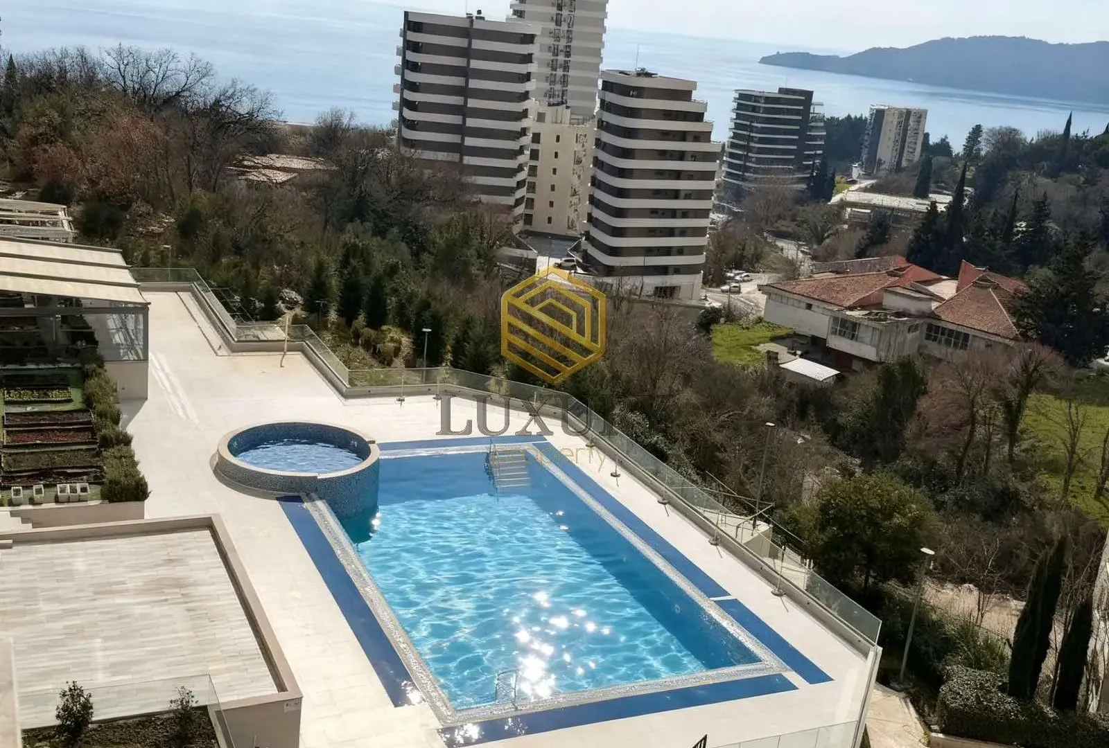Sale, one bedroom apartment, 50m², Bečići, Budva