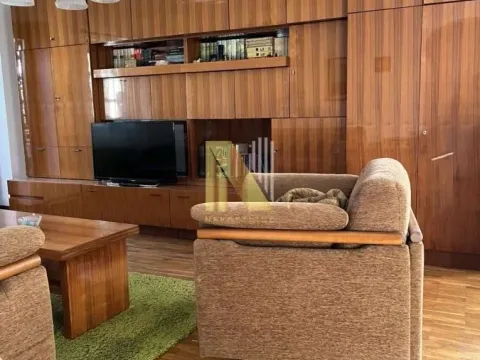 Sale, house, 256m², Banatić, Novi Sad Sve Podlokacije - image 9