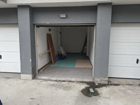 Izdavanje, dvosoban stan, 65m², Centar, Novi Sad - image 13