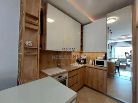 Rent, one bedroom apartment, 57m², Dobrota, Kotor - image 4
