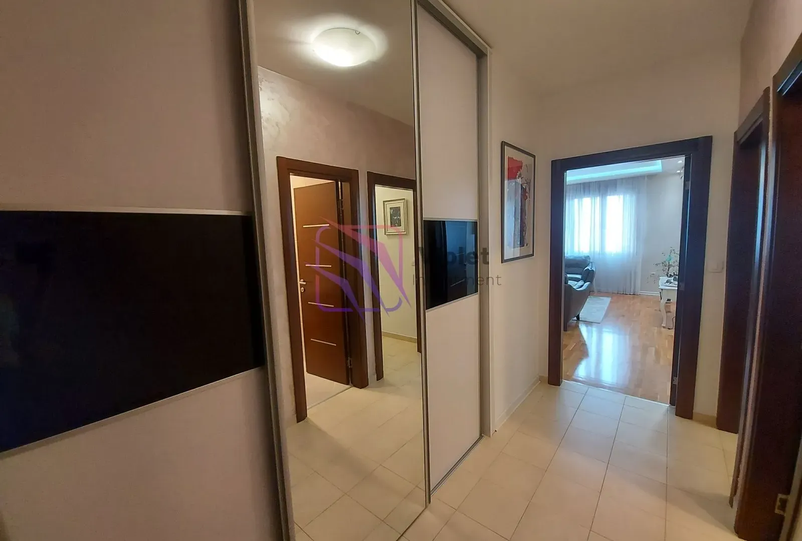 Izdavanje, dvosoban stan, 90m², Preko Morače, Podgorica