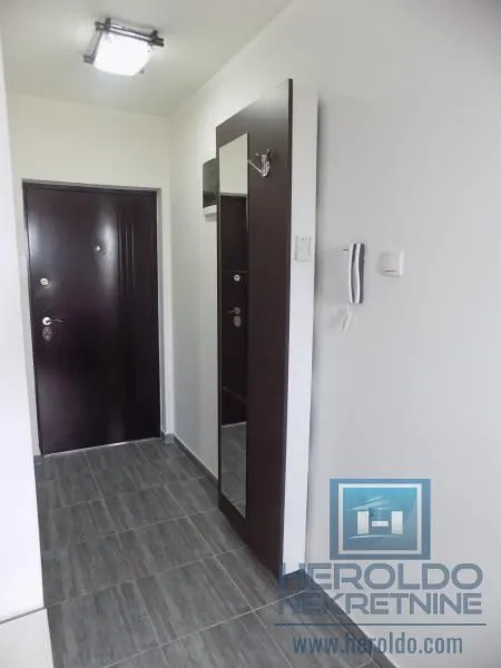 Izdavanje, garsonjera, 29m², Centar, Ćuprija
