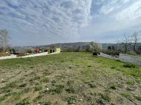 Zemljište in Sremska Kamenica