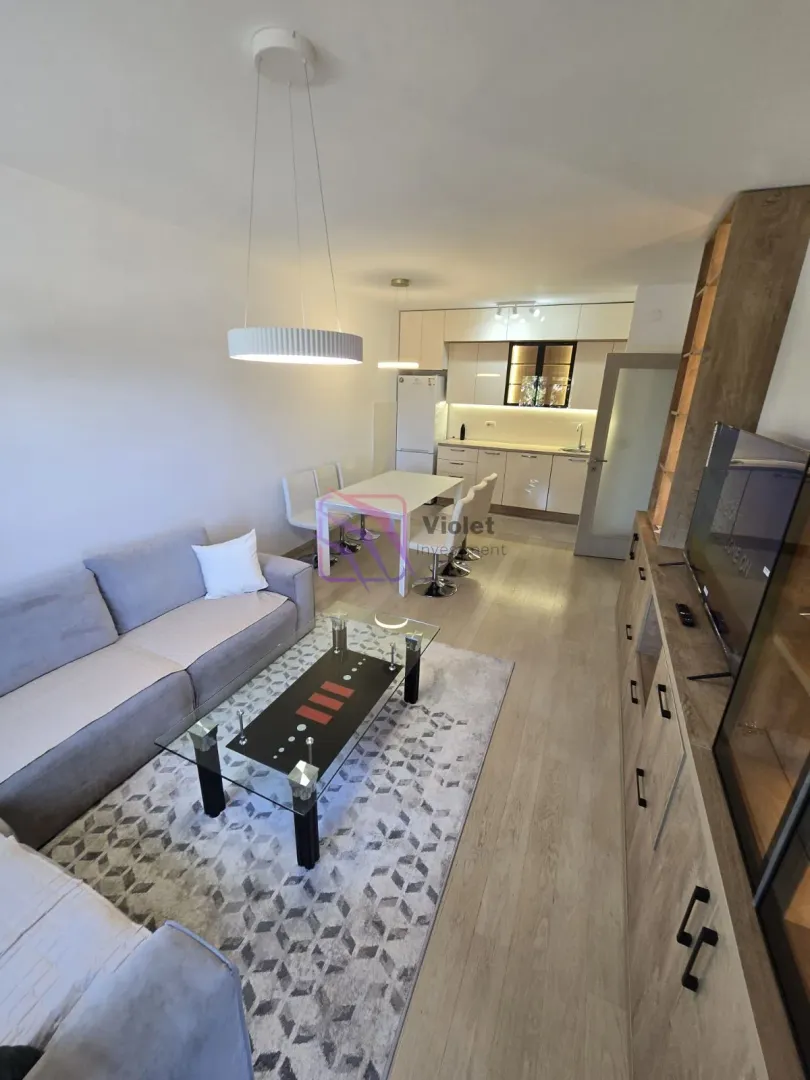 Izdavanje, dvosoban stan, 70m², City Kvart, Podgorica