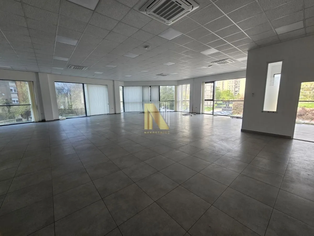 Rent, office space, 300m², Centar, Subotica