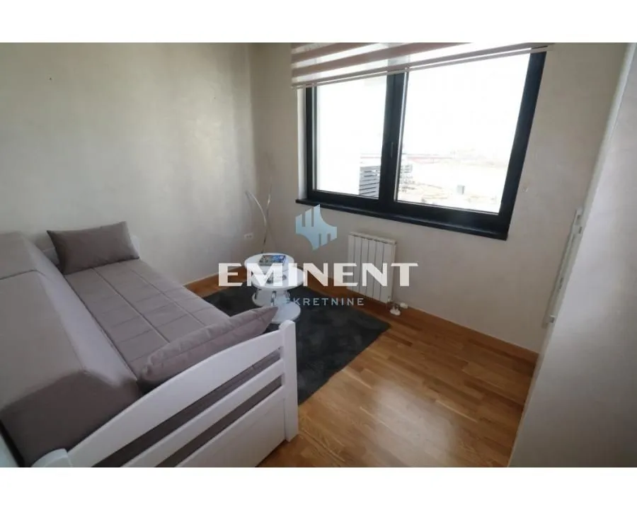 Rent, four bedroom apartment, 91m², Savski Venac, Beograd