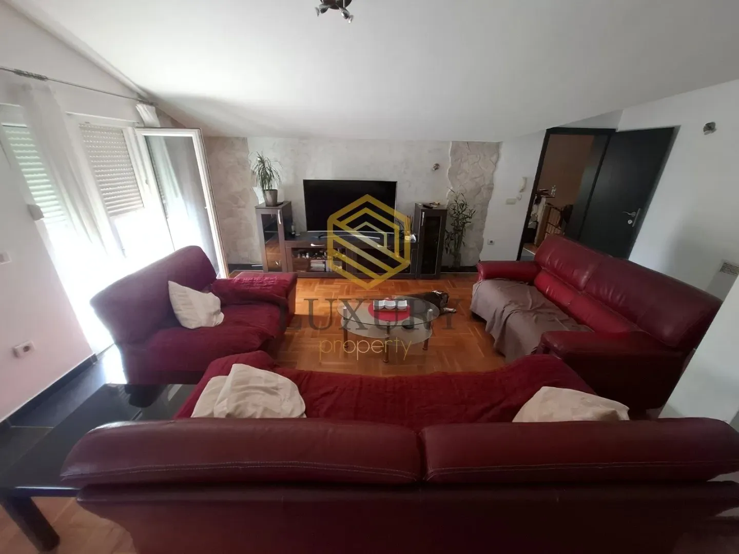Rent, house, 110m², Donja Gorica, Podgorica