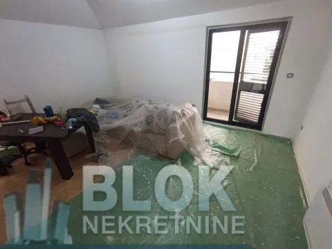 Izdavanje, trosoban stan, 95m², Blok 6, Podgorica - image 7