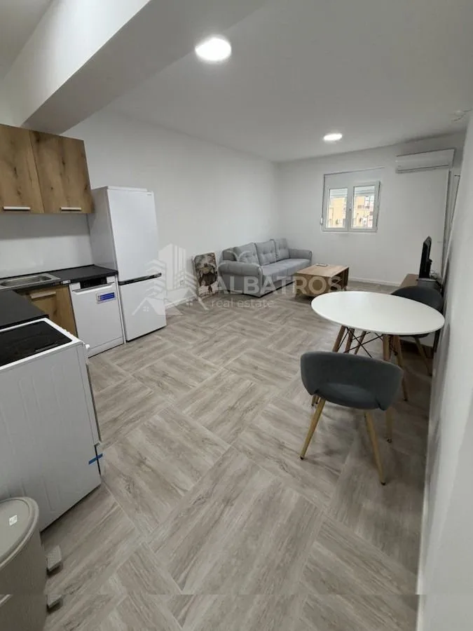 Rent, one bedroom apartment, 45m², Šušanj, Bar