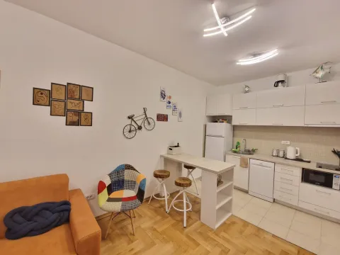 Rent, one bedroom apartment, 47m², Bečići, Budva - image 18