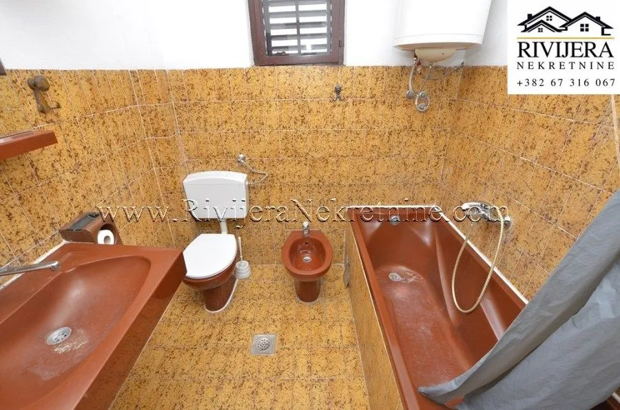 Prodaja, kuća, 200m², Centar, Herceg Novi
