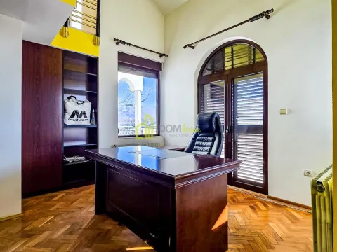 Izdavanje, kuća, 380m², Gorica C, Podgorica - image 31