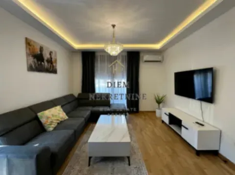 Prodaja, dvosoban stan, 78m², Zabjelo, Podgorica