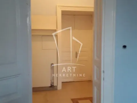 Sale, five bedroom apartment, 180m², Savski Venac, Beograd - image 11