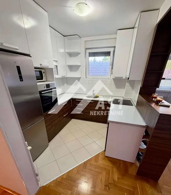 Izdavanje, trosoban stan, 64m², Sajam, Novi Sad Sve Podlokacije