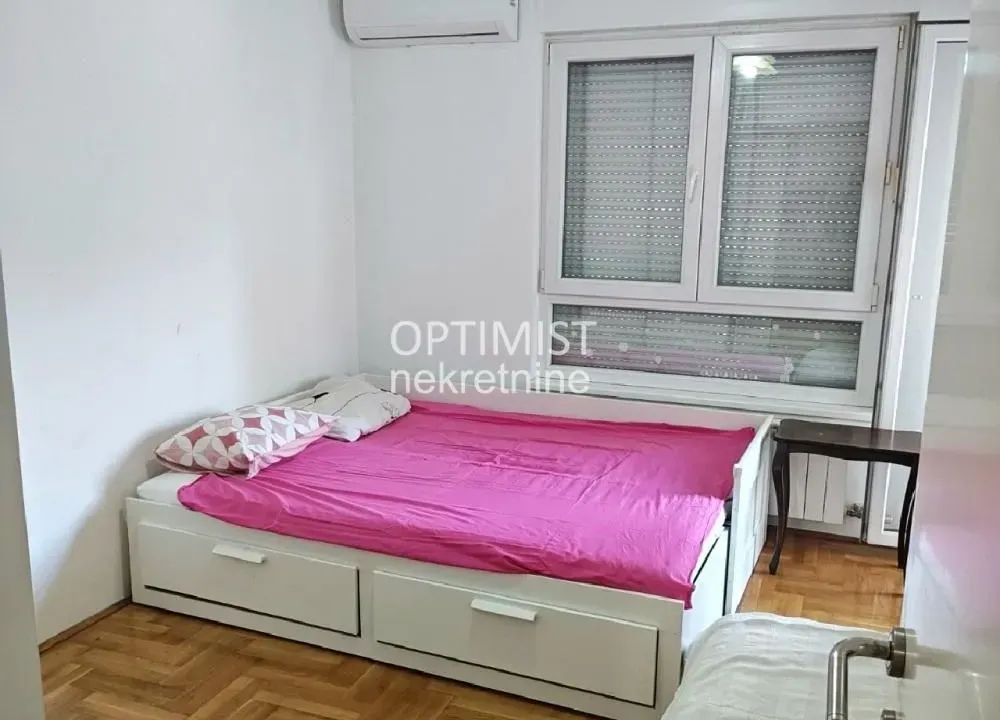 Rent, two bedroom apartment, 51m², Đeram Pijaca, Beograd