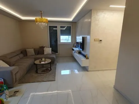 Sale, three bedroom apartment, 104m², Ruma, Srbija - image 7