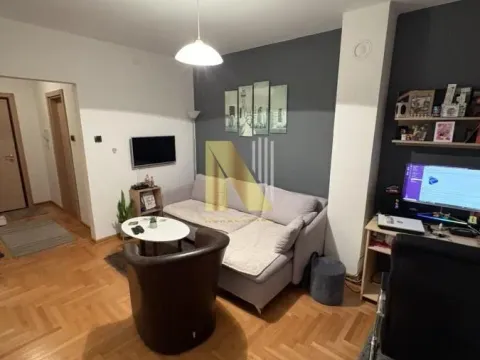 Sale, two bedroom apartment, 36m², Adamovićevo Naselje, Novi Sad Sve Podlokacije