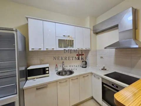 Izdavanje, jednosoban stan, 49m², Centar, Bar - image 9