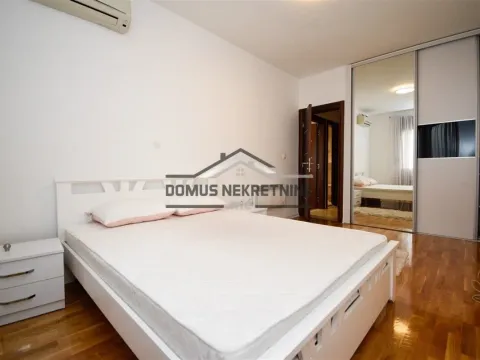 Izdavanje, dvosoban stan, 90m², Preko Morače, Podgorica - image 13