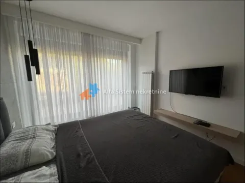 Rent, four bedroom apartment, 115m², Savski Venac, Beograd - image 16