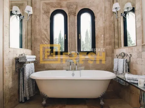 Prodaja, kuća, 550m², Budva, Crna Gora - image 9