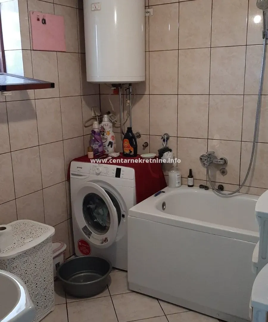 Sale, house, 180m², Konik, Podgorica
