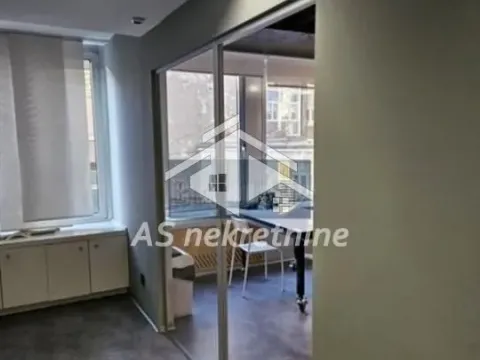 Izdavanje, poslovni prostor, 300m², Stari Grad, Beograd - image 13