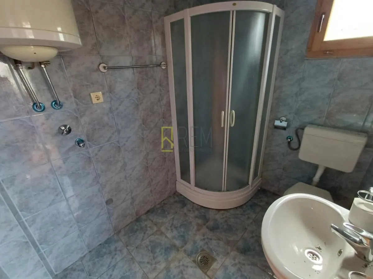 Sale, house, 161m², Tološi, Podgorica